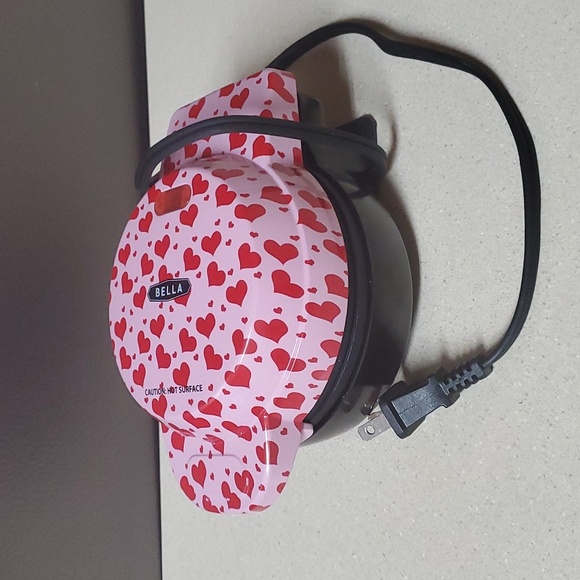 Bella Mini Heart Waffle Maker - Picture 2 of 5